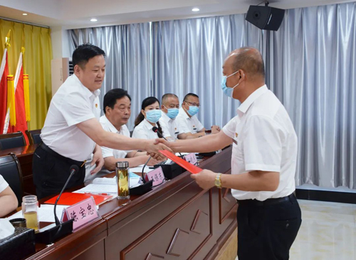 集團召開(kāi)創(chuàng  )建全國文明典范城市暨 省級文明單位工作動(dòng)員大會(huì )